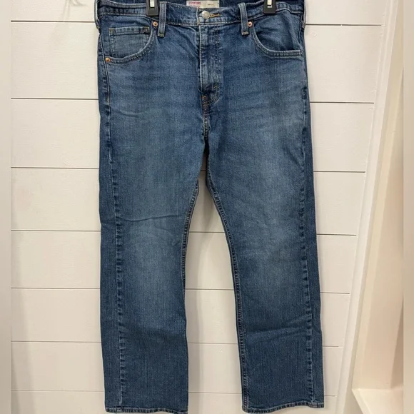 Signature by Levi Strauss Bootcut Jeans Set (34W x 30L) - Picture 4 of 5